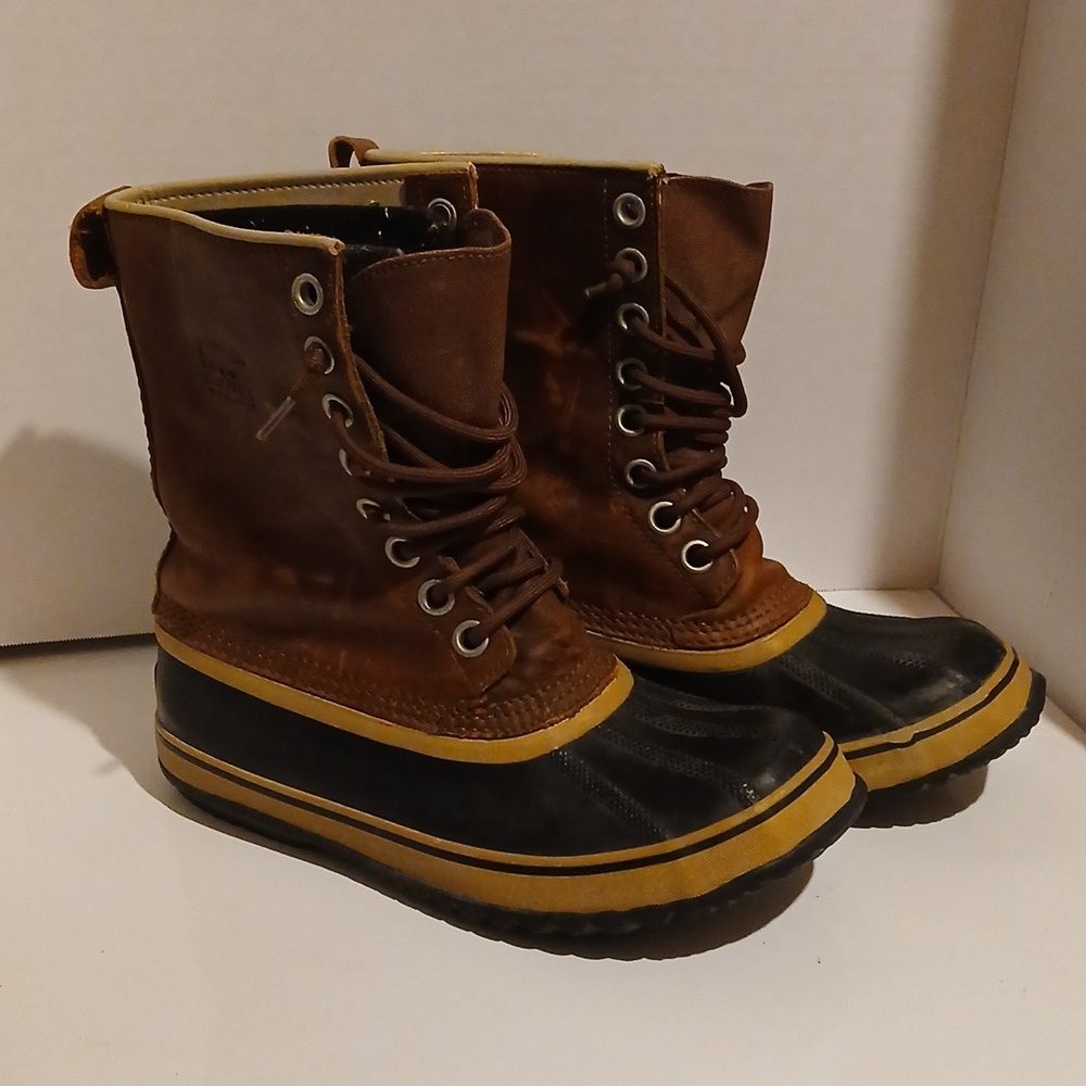 Sorel 1964 Brown and Black Duck Boots